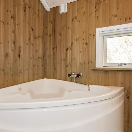 Three-bedroom Holiday In 13 別荘 エーベルトフト